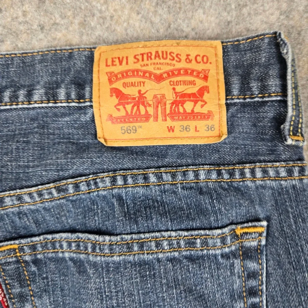Levis 569 Jeans Mens 36x36 Blue Loose Straight Leg Denim Skater Workwear Utility